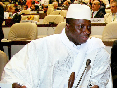 Γκάμπια: Οκτώ άνδρες καταδικάστηκαν σε θ...