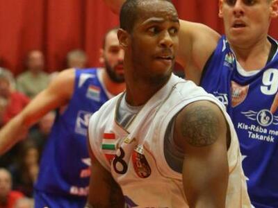 Βρήκε τον αντικαταστάτη του Travis Cohn ...