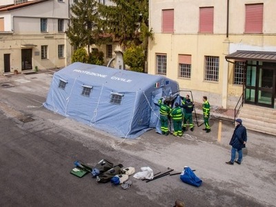 Ιταλία: 1.145 κρούσματα κορωνοϊού σε μία...