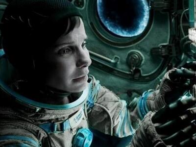 Εντυπωσιακή η Σάντρα Μπούλοκ στο εξώφυλλ...