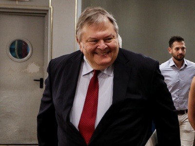 Ο Ευ. Βενιζέλος καταθέτει σήμερα στην Ει...