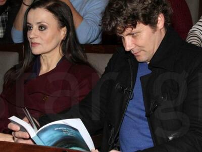 Η Καραμπέτη με τον κατά 15 χρόνια νεώτερ...