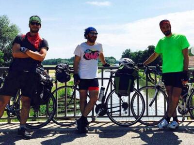 Ξεκίνησαν από το Λονδίνο ταξιδεύοντας μέ...