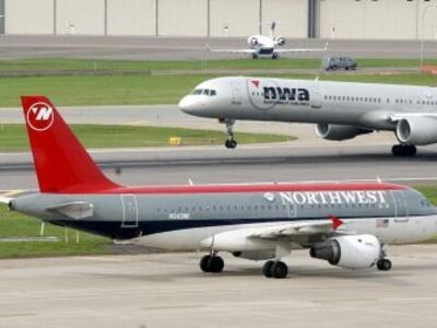 Δεν φεύγει από το αεροδρόμιο χωρίς την α...