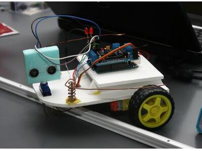 Μαθητές έφτιαξαν ρομποτ-αυτοκινητάκια με...