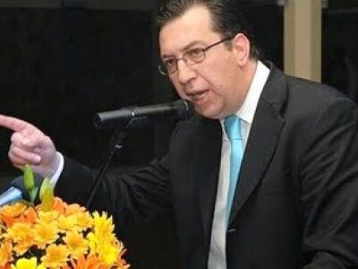 Ολομέτωπη επίθεση  Δημήτρη Τριανταφυλλόπ...