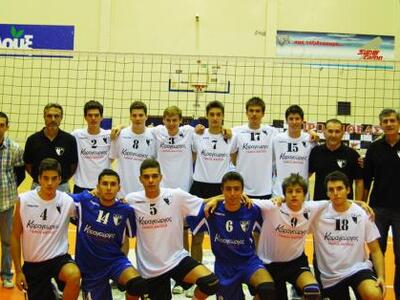 Η Εφηβική ομάδα της ΕΑΠ στο Βόλεϊ σημείω...