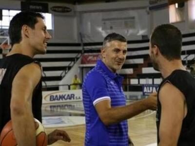 Νίκος Βετούλας: "Σοβαροί και συγκεν...