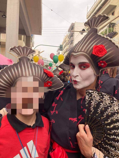 Η ηθοποιός Αντιγόνη Κουλουκάκου ως γκέισ...