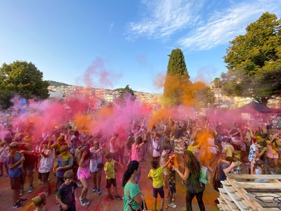 Το Φεστιβάλ Χρωμάτων ταξιδεύει στο Αίγιο