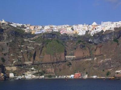 Σαντορίνη: Στο λιμάνι συνελήφθησαν τρία ...