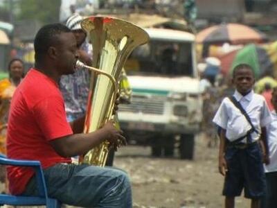 Έναρξη προβολών δια "Γυμνού Οφθαλμού"