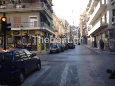 Πάτρα: Ο...γρίφος της οδού Μαιζώνος - Πό...