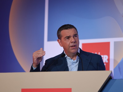 Η έξοδος Τσίπρα από τη Βουλή και το νέο ...