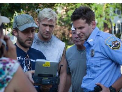 Μπράντλει Κούπερ και Ράιαν Γκόσλινγκ παί...