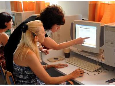 Εγγραφές στο Κέντρο Δια Βίου Μάθησης στο...