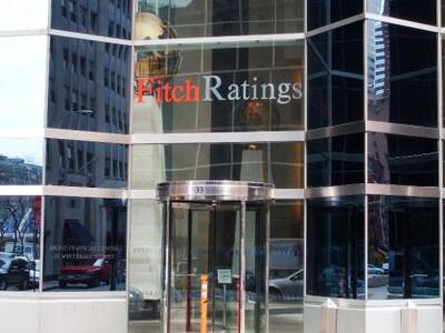 Η Fitch υποβάθμισε την Κύπρο