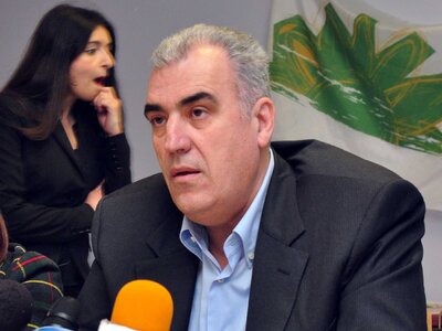 Ο Ρέππας υποσχέθηκε  ότι θα δει νομικά τ...