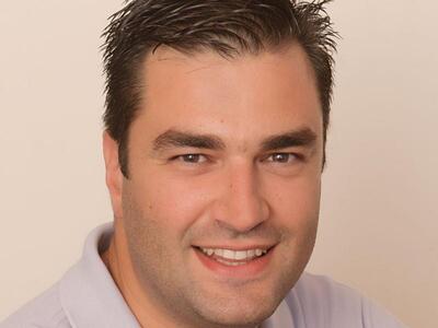 Ο  Σπύρος Σκιαδαρέσης με  Κατσικόπουλο