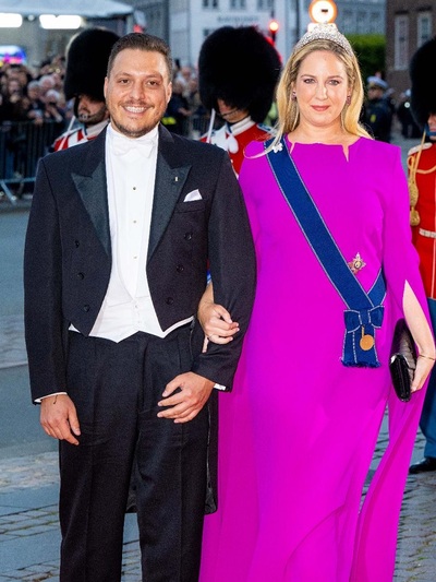 Η Θεοδώρα με το μέλλοντα σύζυγό της Μάθιου