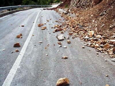 Καλάβρυτα: Κατολισθήσεις στο Μέγα Σπήλαι...