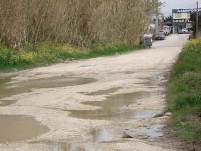 Πάτρα: "Βομβαρδισμένα" τοπία δ...