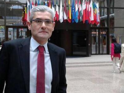 Ο Αχαιός Άγγελος Τσιγκρής συναντά την Σία Κοσιώνη 