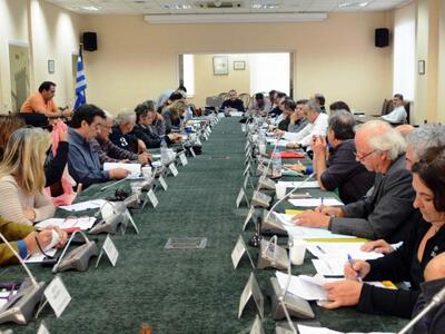 Σε εξέλιξη η συζήτηση στο Δημοτικό Συμβο...