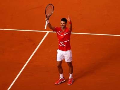 Ο Τζόκοβιτς... έπιασε τον Σάμπρας και θέ...