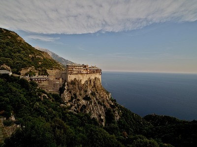 Σεισμός στο Άγιο Όρος: Ζημιές στις Μονές...