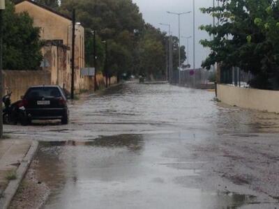 Αίγιο: "Ποτάμι" η οδός Μητροπό...