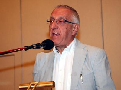 Κακλαμάνης: Μια γραβάτα πήραμε κι αυτή Β...