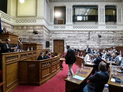 Στη Βουλή το νομοσχέδιο για ΕΝΦΙΑ και 120 δόσεις