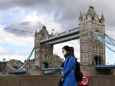 Κορωνοϊός-Βρετανία: Σημαντική πτώση ημερ...