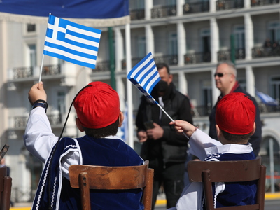 25η Μαρτίου: Εντυπωσιακή η παρέλαση στην...