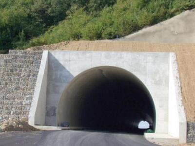 Ηλεία: Κατολίσθηση σε έξοδο τούνελ στην ...