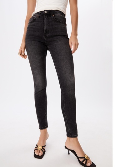 Skinny στο Stradivarius