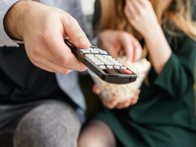 Πρωτοχρονιά 2021: Tα προγράμματα που προ...