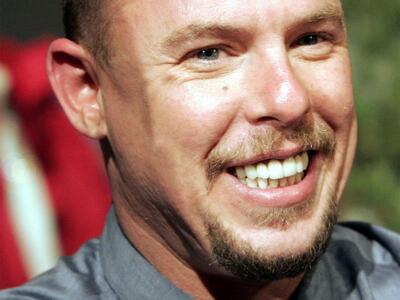 Μνημόσυνο για τον Alexander McQueen στο Λονδίνο