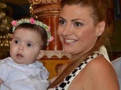 Η Πατρινή δημοσιογράφος Λίνα Μπάστα βάφτ...