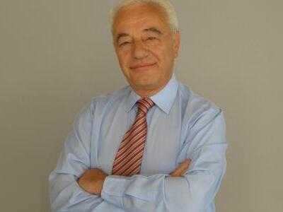 Αϊβαλής στο thebest.gr: "Δεν είναι ...