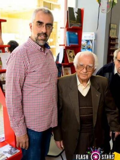 Στη φωτ. ο εκλιπών με το γιο του Ανδρέα Τσιλίρα.