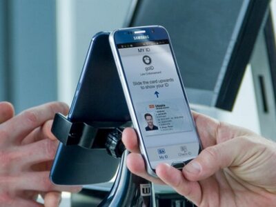 Στο  κινητό ταυτότητες, δίπλωμα και άλλε...