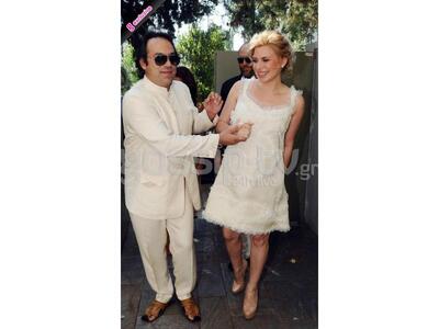 Δείτε τις πρώτες φωτογραφίες από το γάμο...