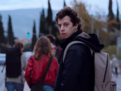 Ξεκίνησε να προβάλλεται στις Αθηναϊκές α...