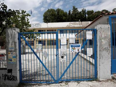 Σε σπίτια και σε ένα καταυλισμό οι έρευν...