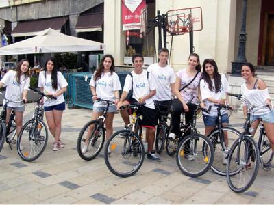 Με ποδήλατο στην πόλη από τα Αρσάκεια Σχ...