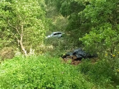 Αιτωλοακαρνανία: Αυτοκίνητο έπεσε σε χαράδρα στο Αγράμπελο Ξηρομέρου- ΦΩΤΟ