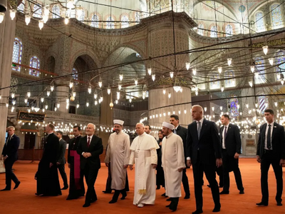 Κωνσταντινούπολη: Το Μπλε Τζαμί επισκέφθ...