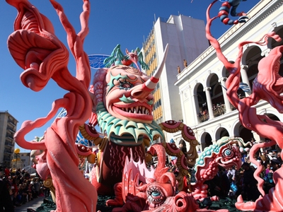 «Πάτρα ζω στον έρωτά σου»: Το επίσημο τρ...